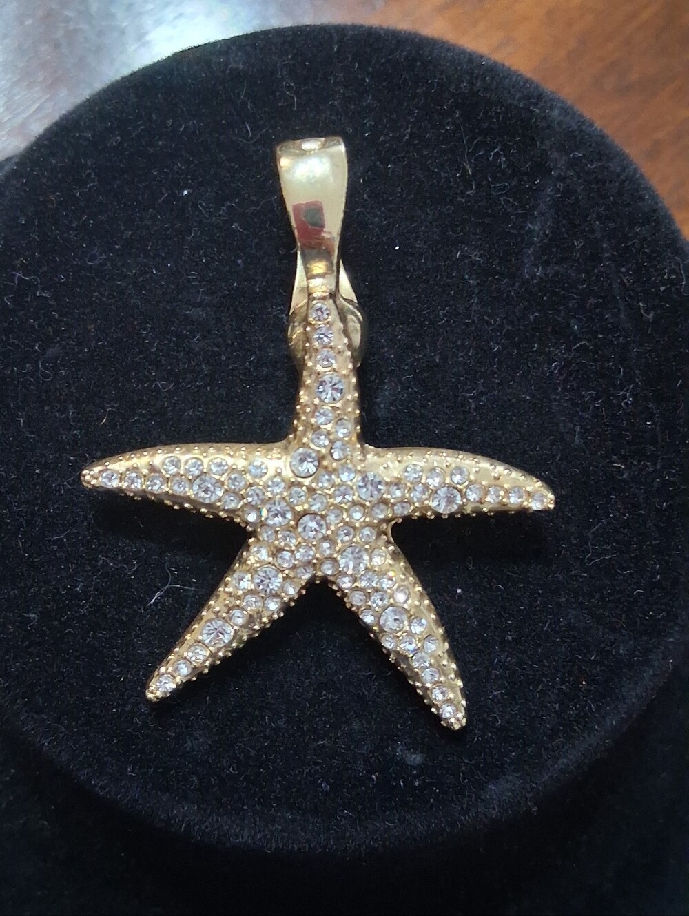 Gold Tone Crystal Starfish Pendant Necklace - Sparkling Beach Charm - Picture 2 of 6